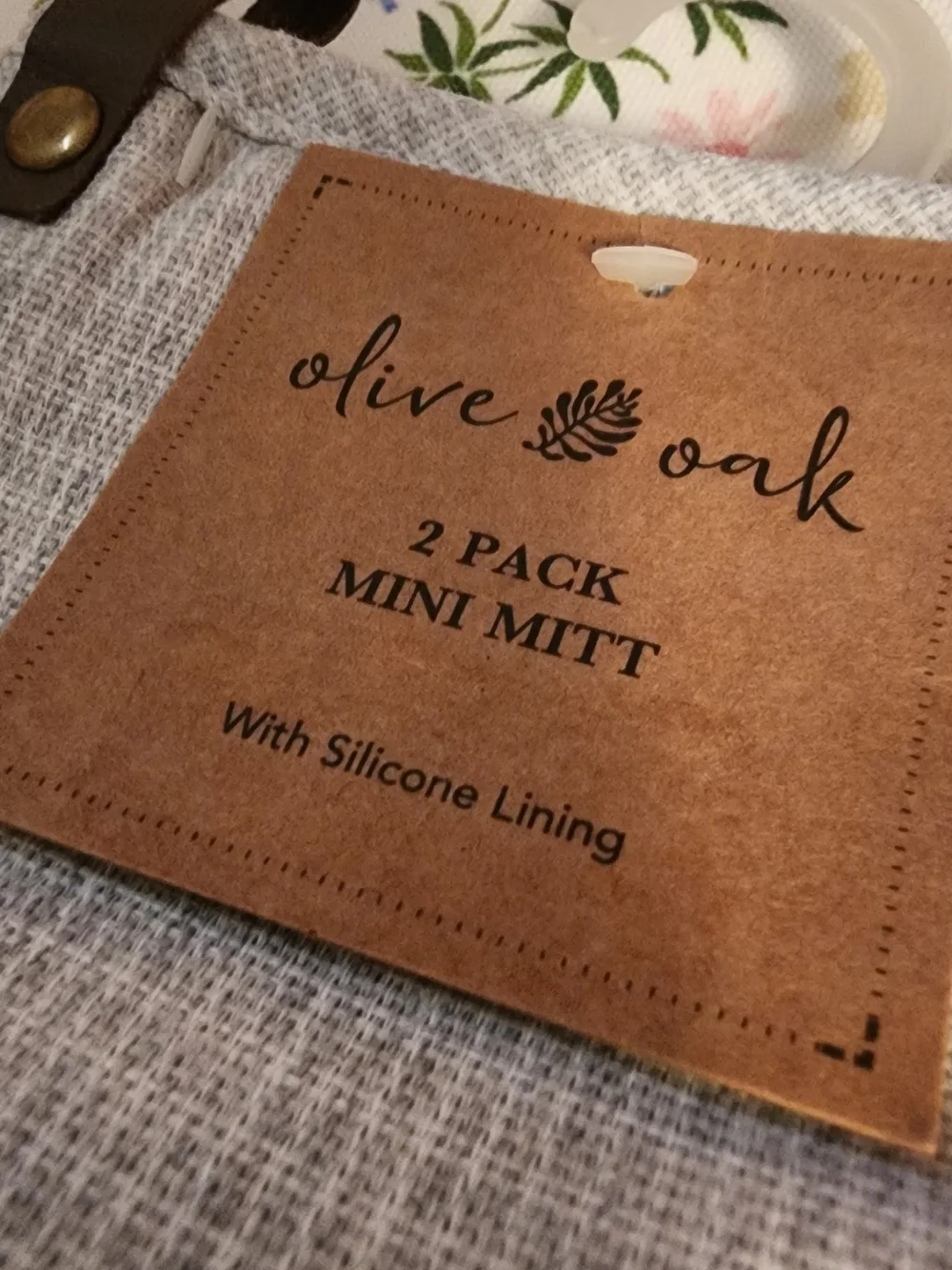 NWT Olive & Oak Neutral Knit Oven Mitt Set